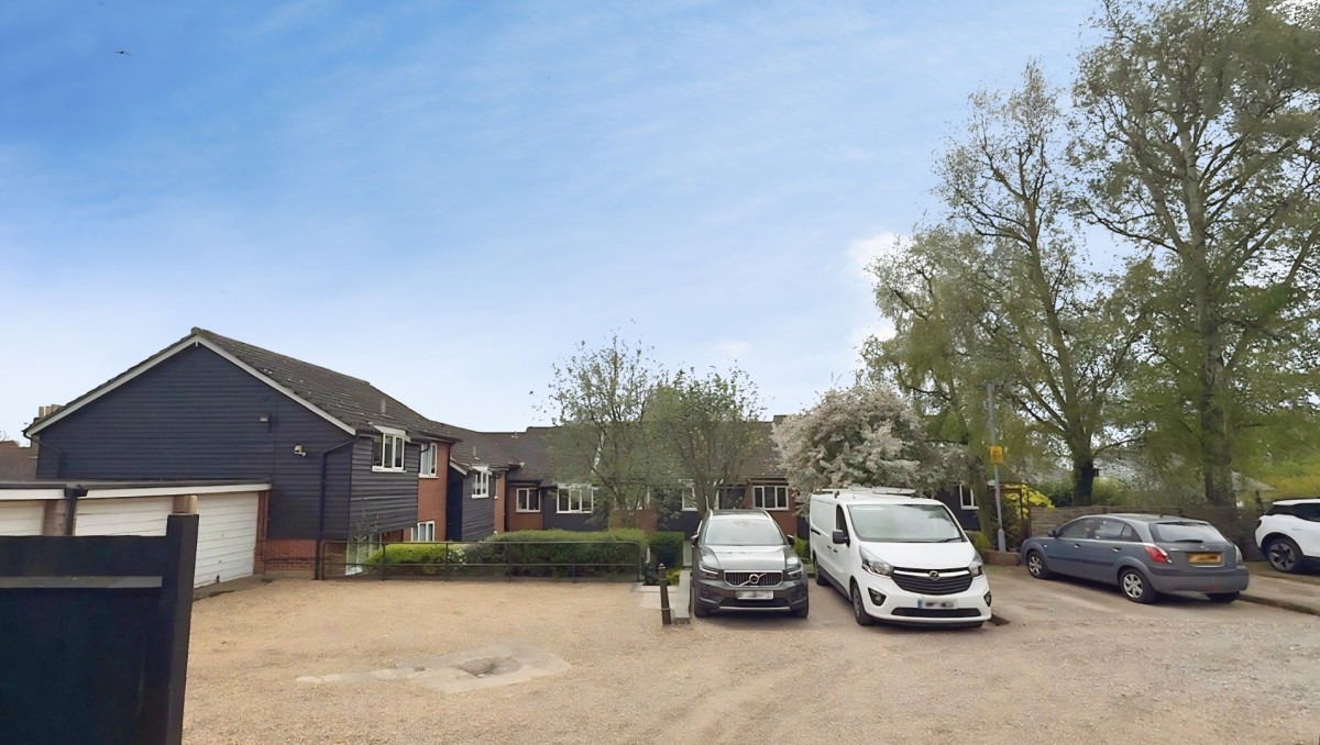 Horseshoe Court, Stanstead Abbotts