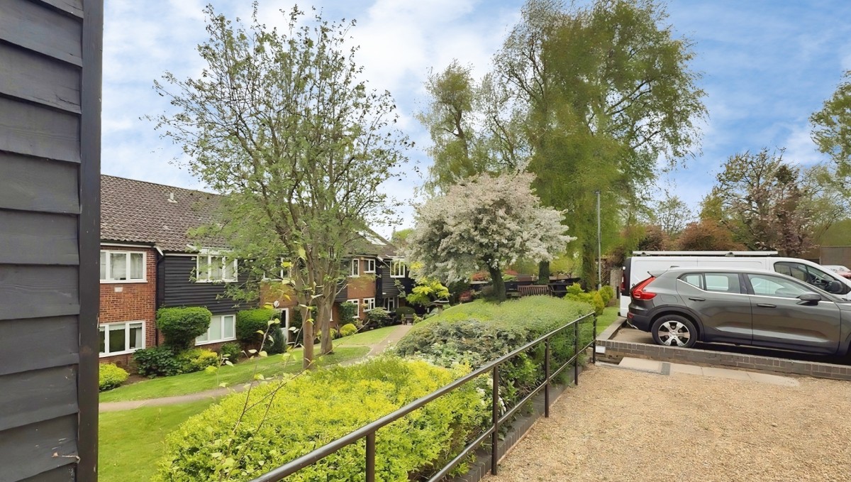 Horseshoe Court, Stanstead Abbotts