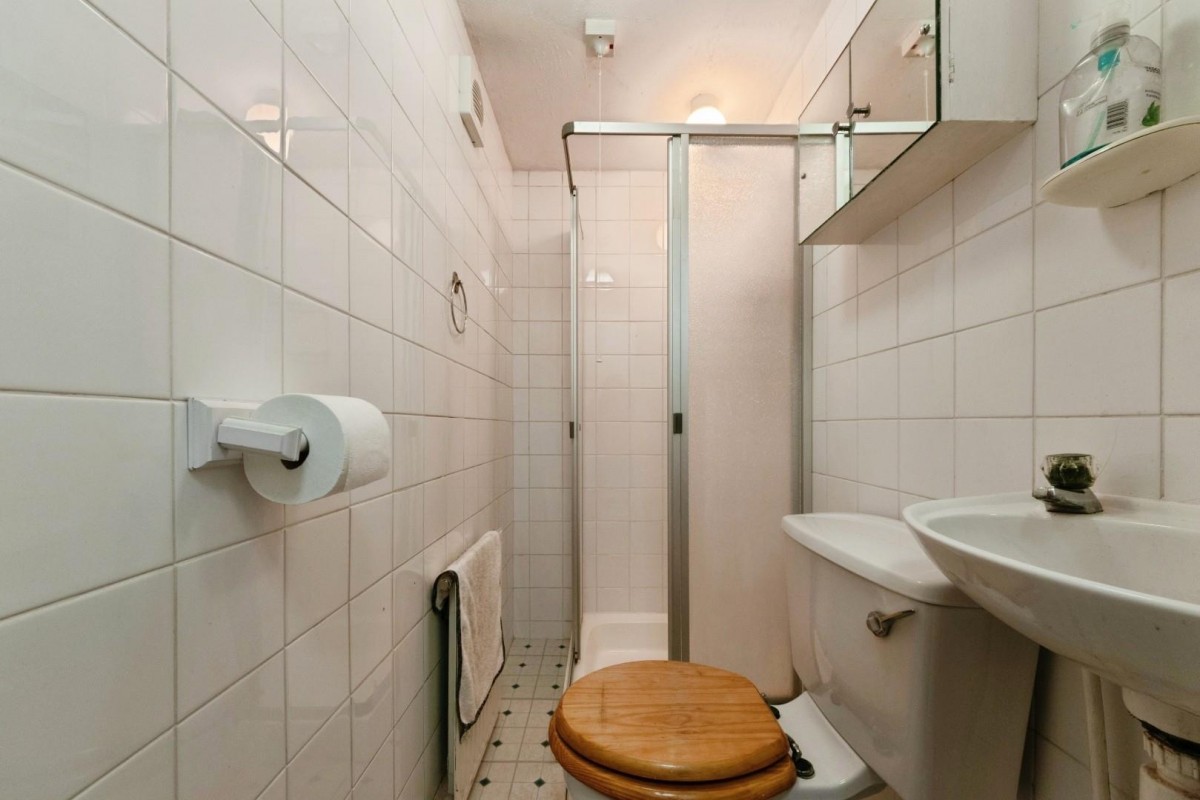 Leafield Road, Solihull