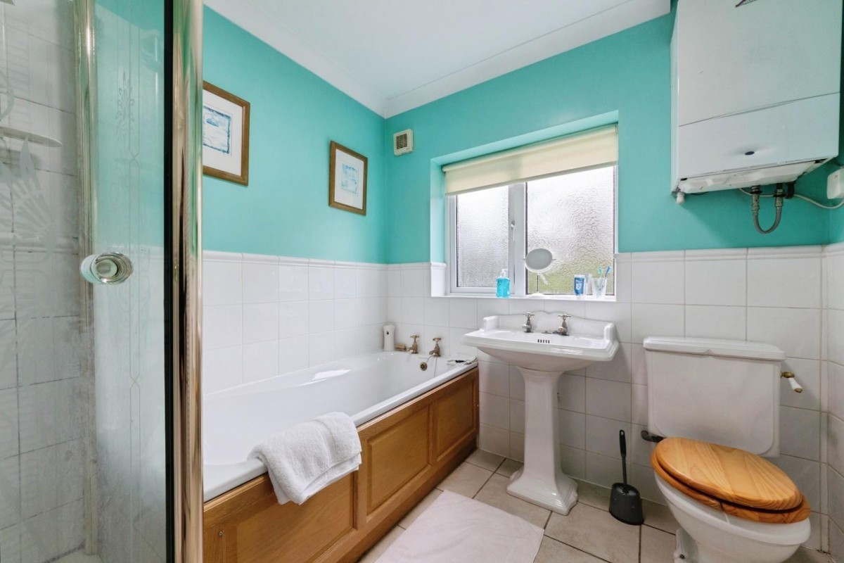 Leafield Road, Solihull