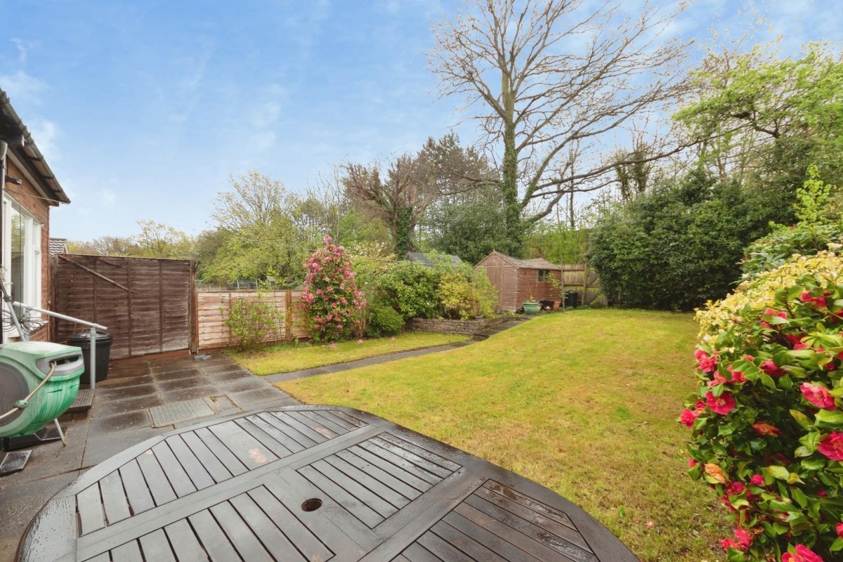 Leafield Road, Solihull