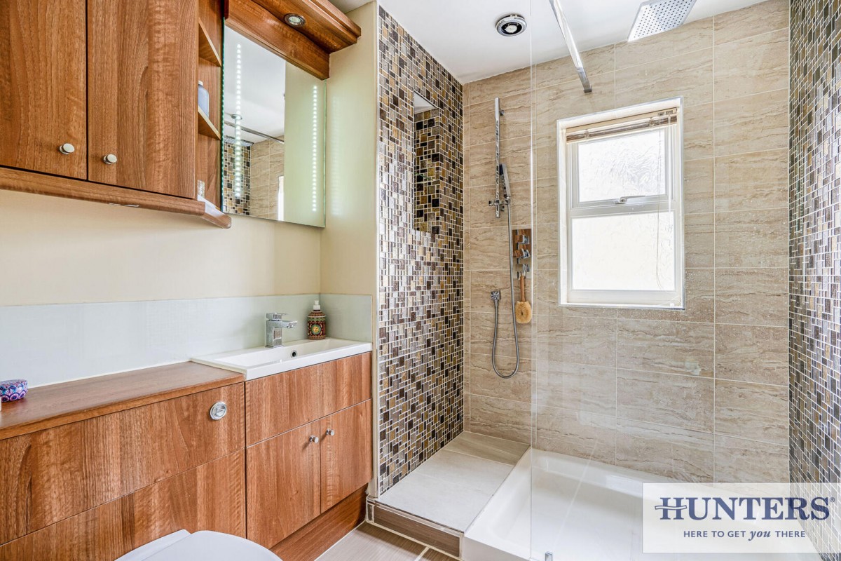 Overland Crescent, Bradford