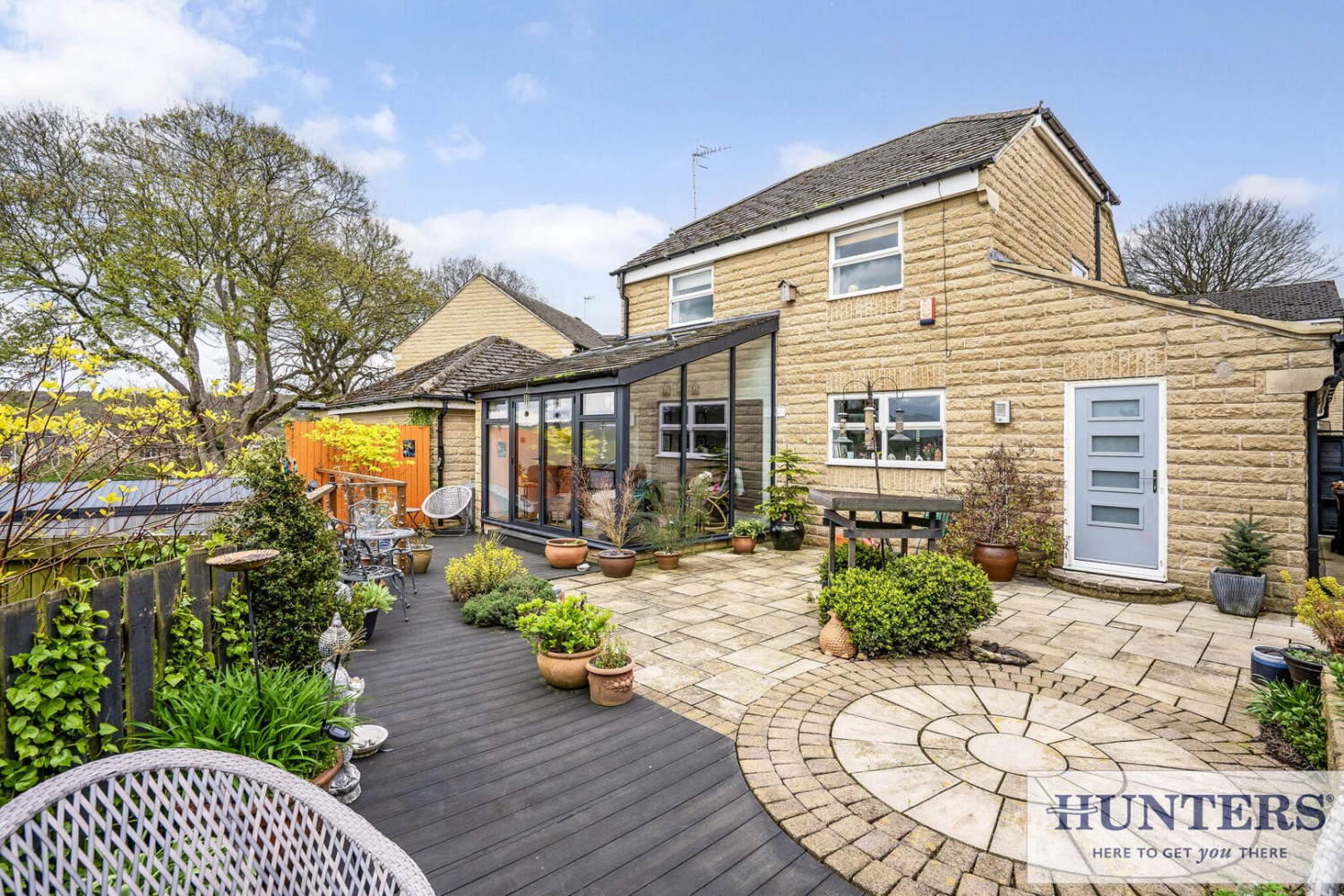 Overland Crescent, Bradford