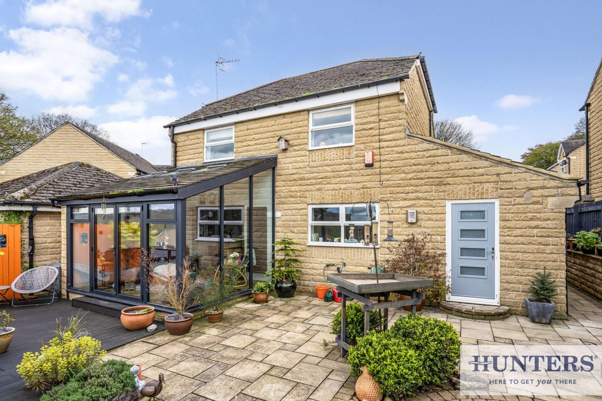 Overland Crescent, Bradford