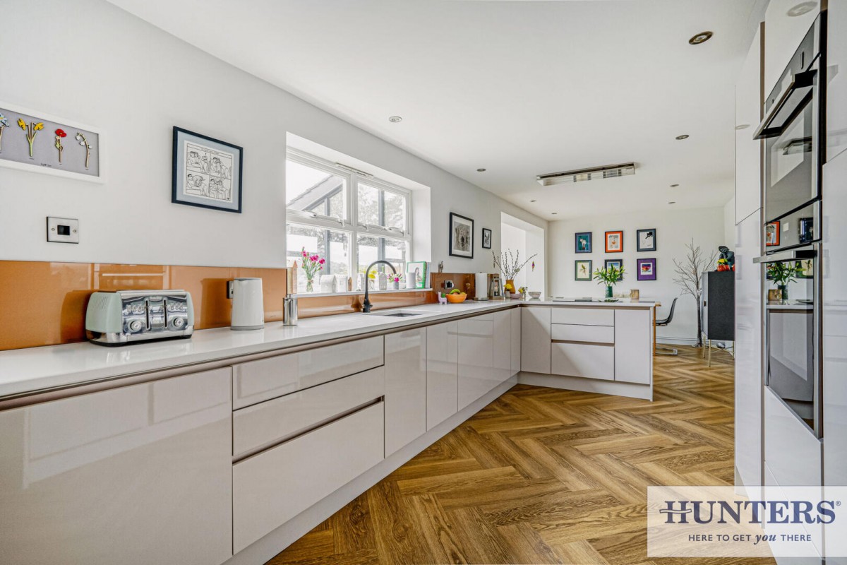 Overland Crescent, Bradford