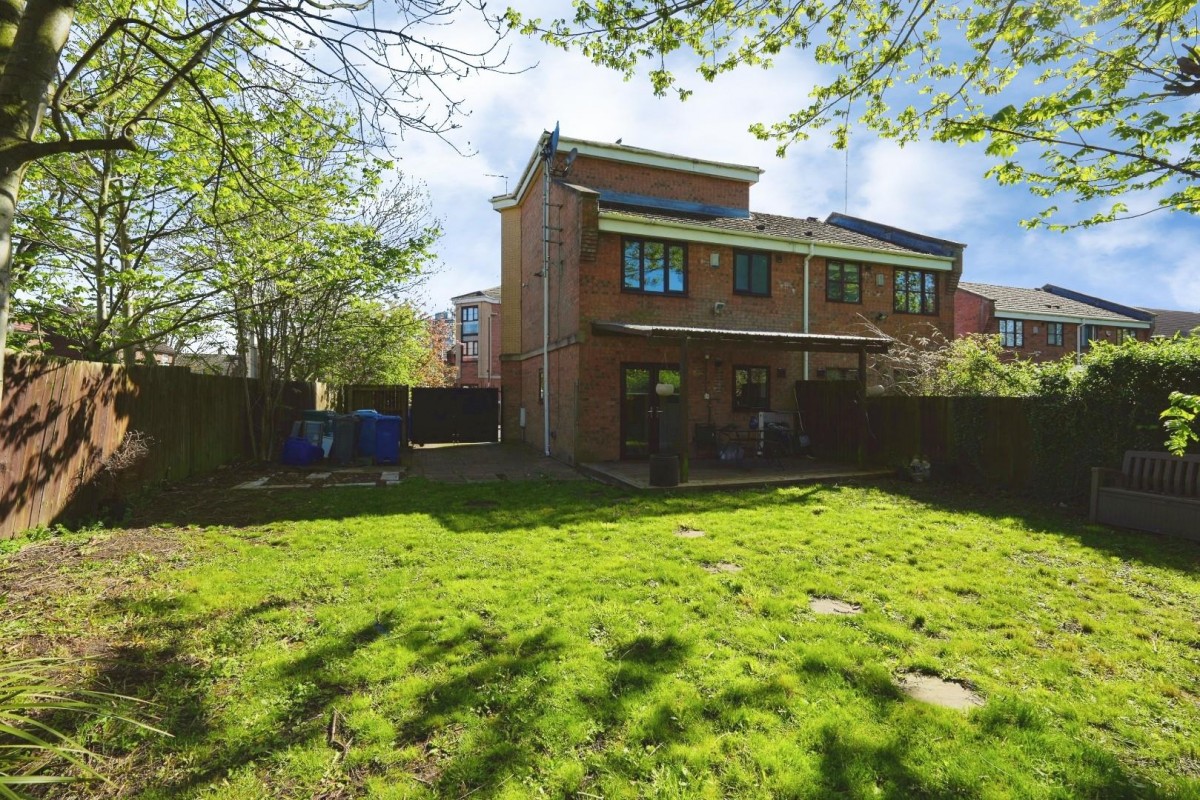 Royle Green Road, Manchester, M22 4LE