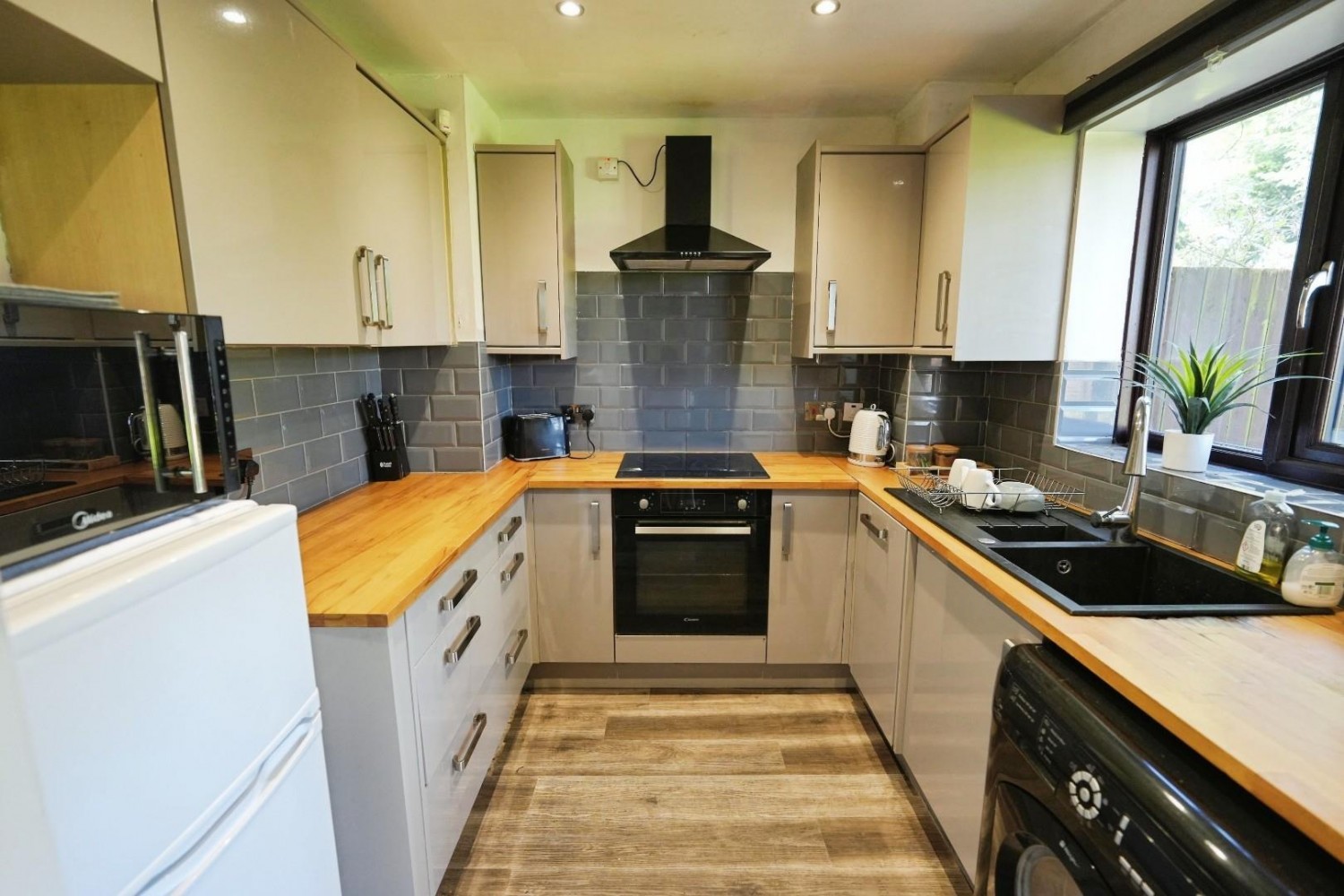 Royle Green Road, Manchester, M22 4LE