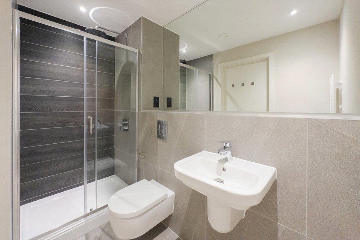 Spinners Way, Manchester