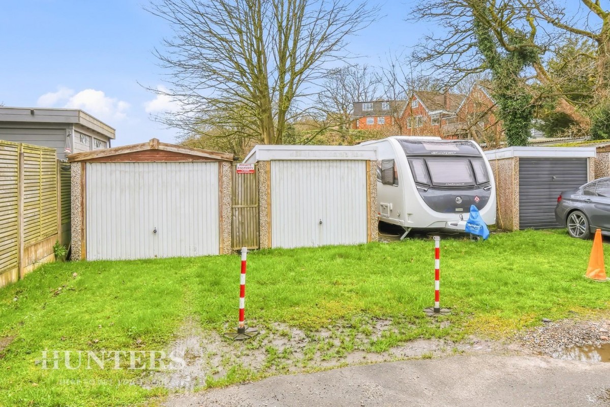 Garage behind Frederick Street, Littleborough OL15 8DZ