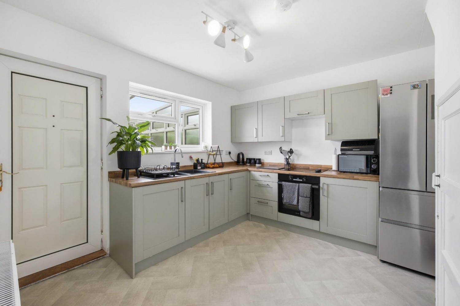 Bishport Avenue, Bristol, BS13 9EQ