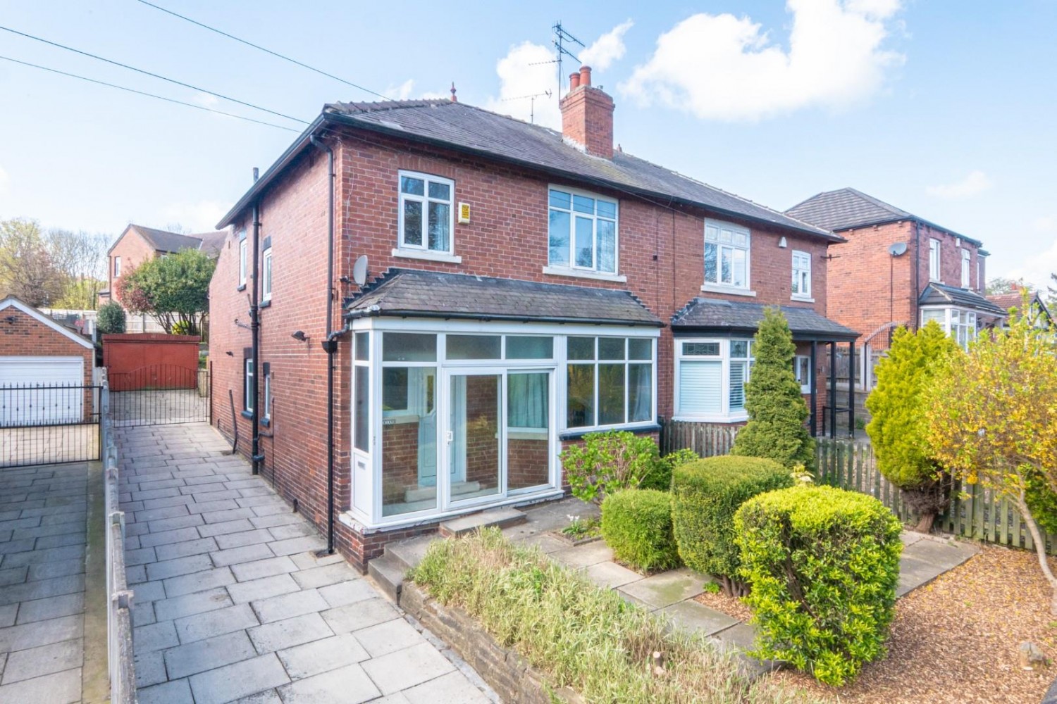 4 bedroom House for sale in Armley Ridge Road , Armley, Leeds, LS12 2QT