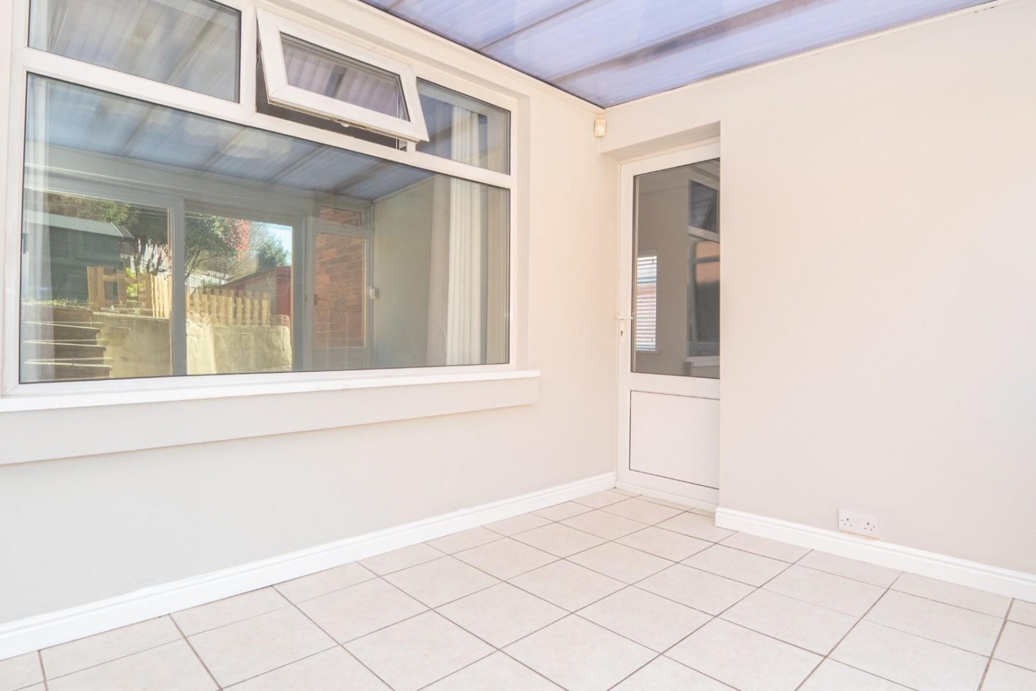 4 bedroom House for sale in Armley Ridge Road , Armley, Leeds, LS12 2QT