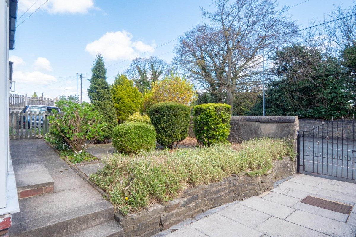 Armley Ridge Road , Armley, Leeds, LS12 2QT