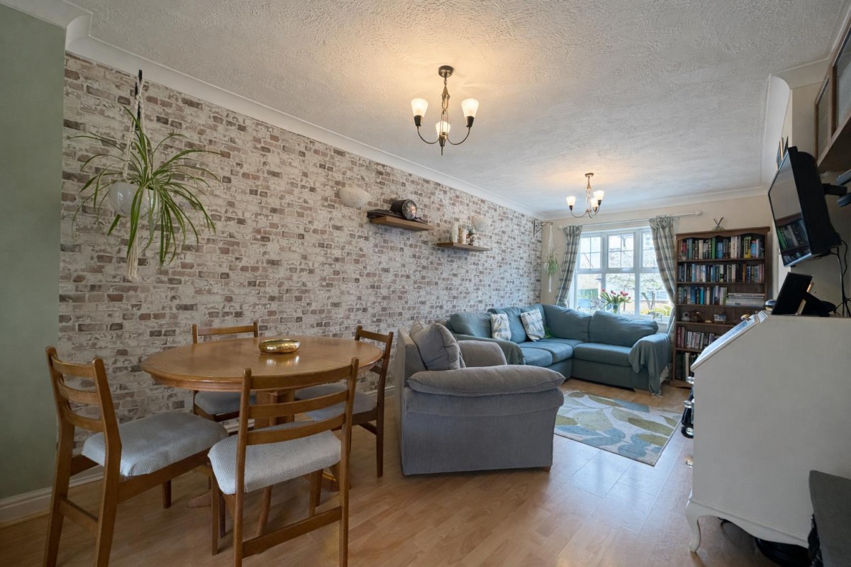 Dove Close, Kingsnorth, Ashford