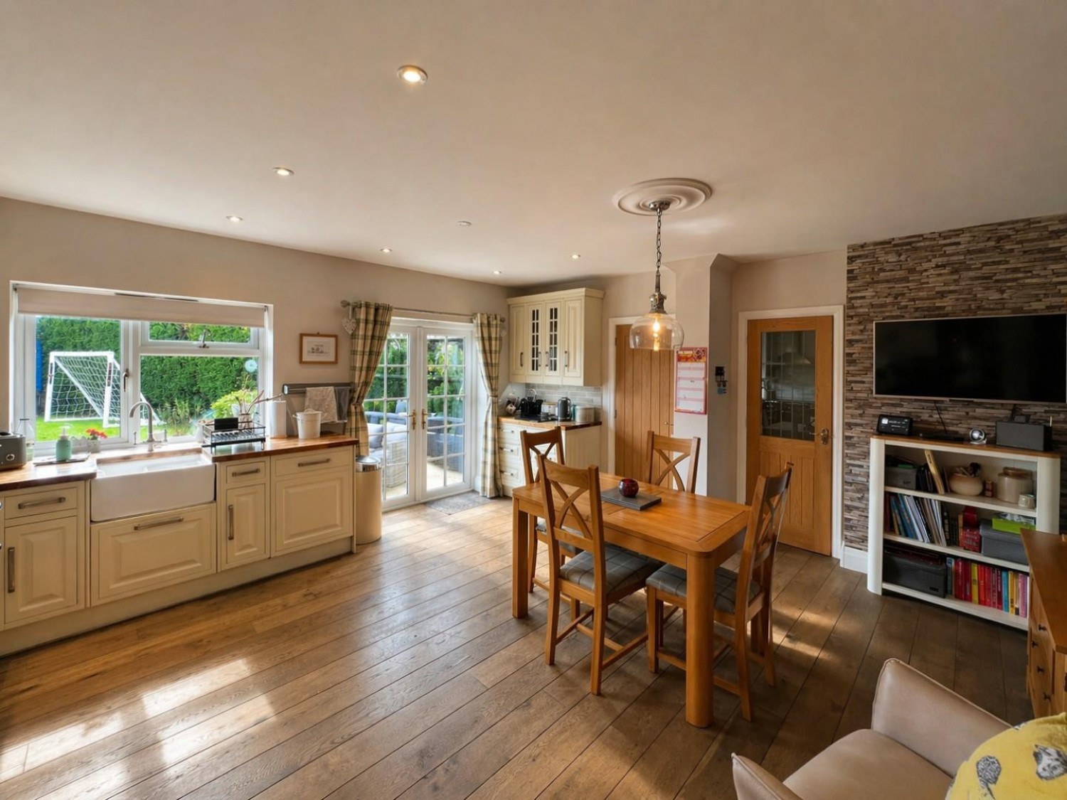 Woodend Lane , Cam, GL11 5LR