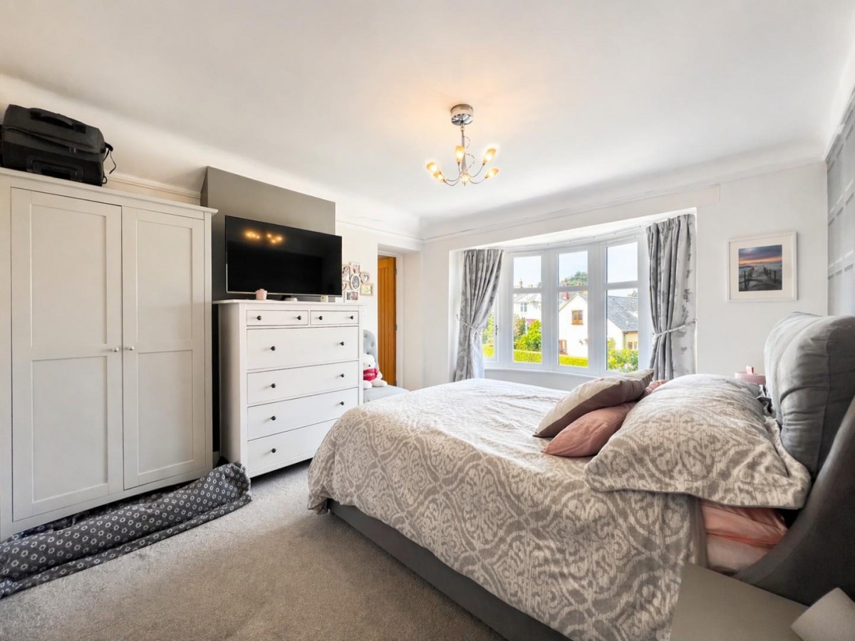 Woodend Lane , Cam, GL11 5LR