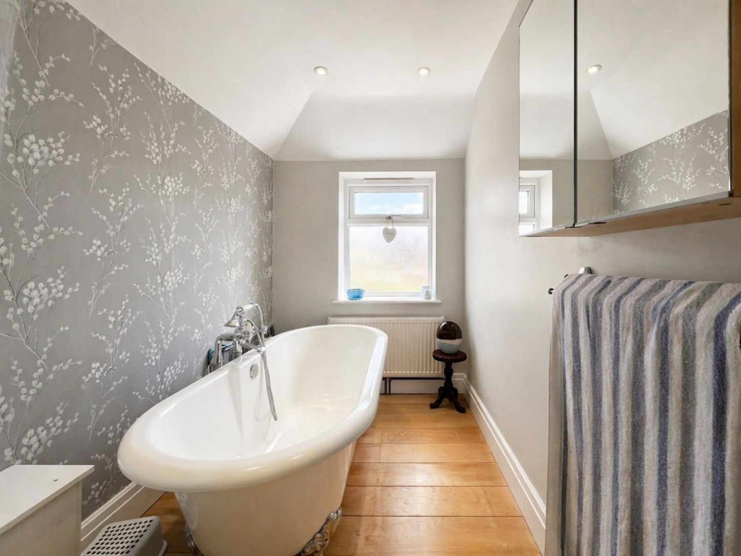 Woodend Lane , Cam, GL11 5LR