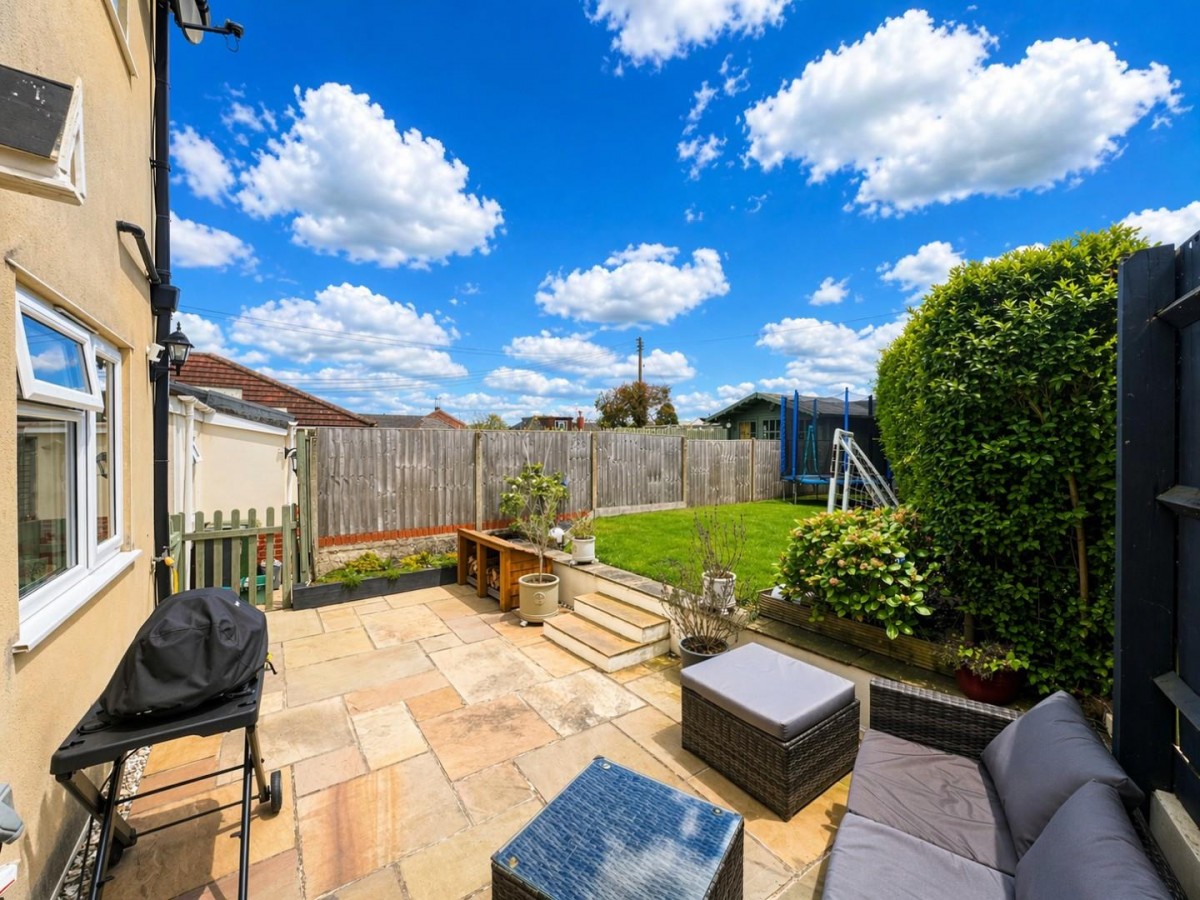 Woodend Lane , Cam, GL11 5LR