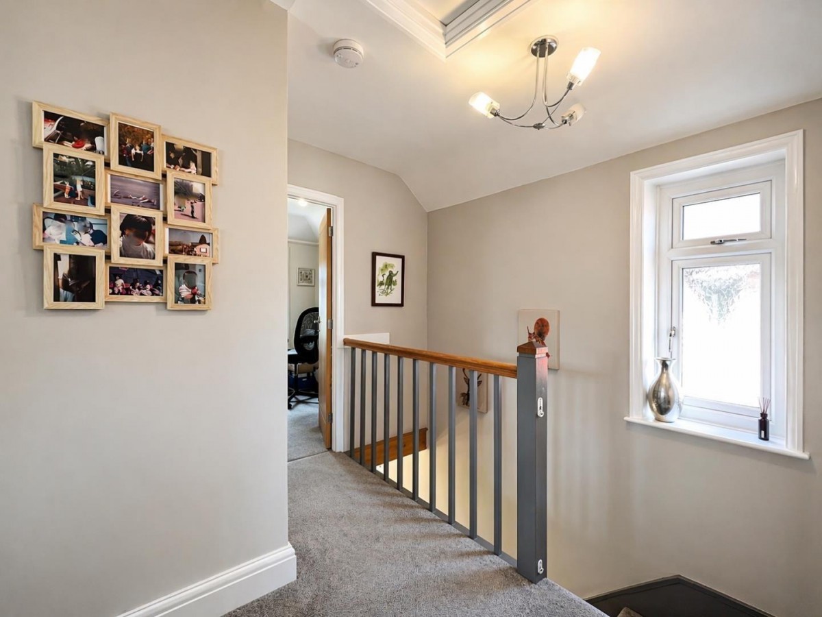 Woodend Lane , Cam, GL11 5LR