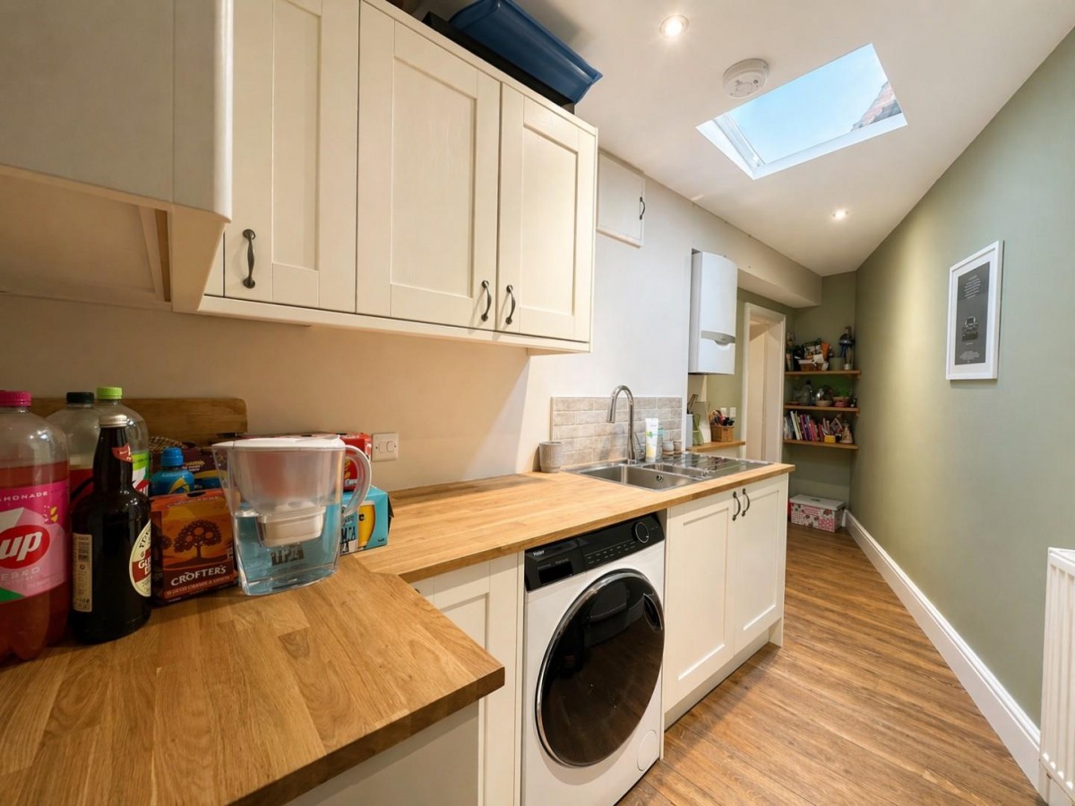 Woodend Lane , Cam, GL11 5LR