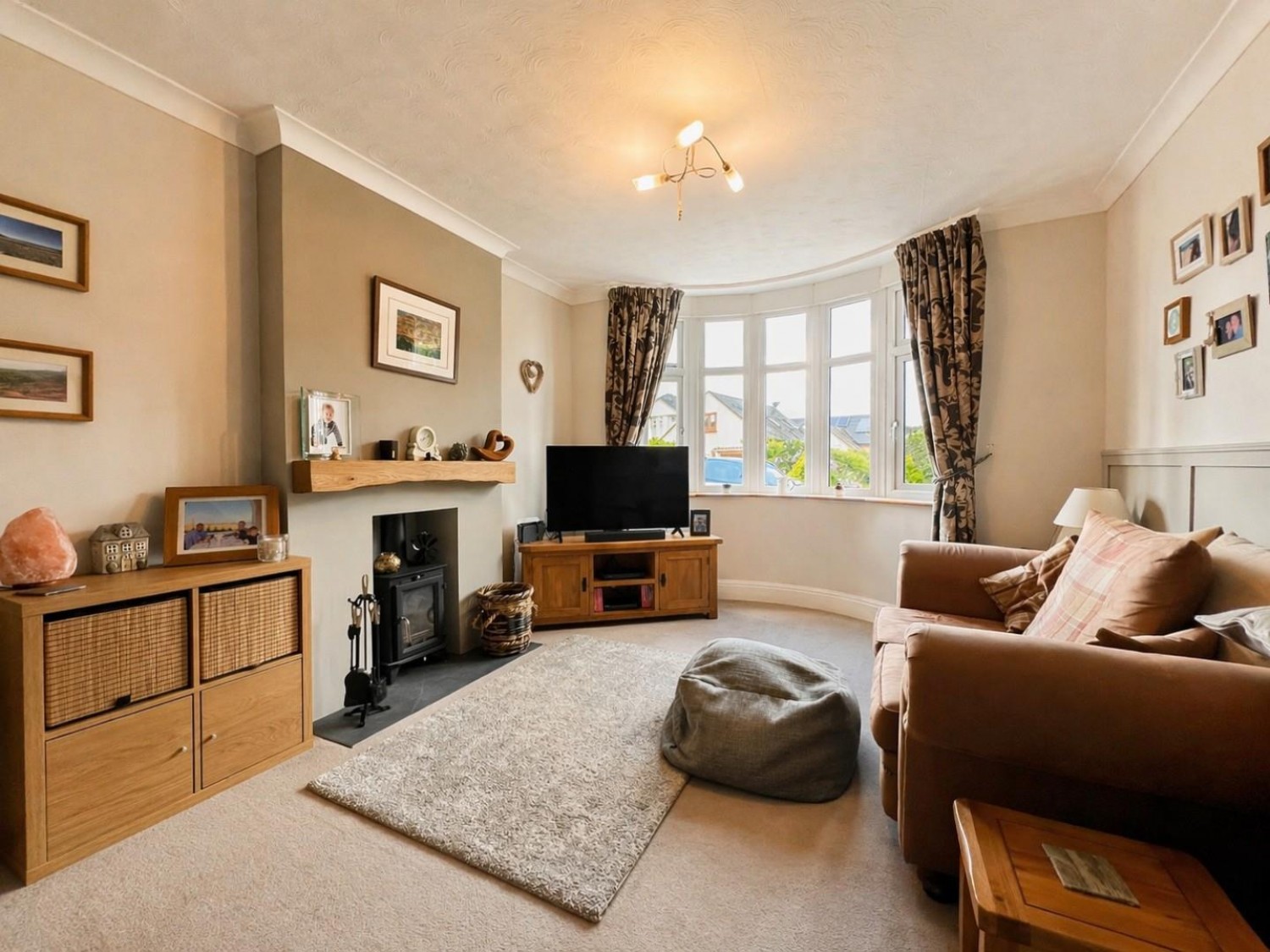 Woodend Lane , Cam, GL11 5LR