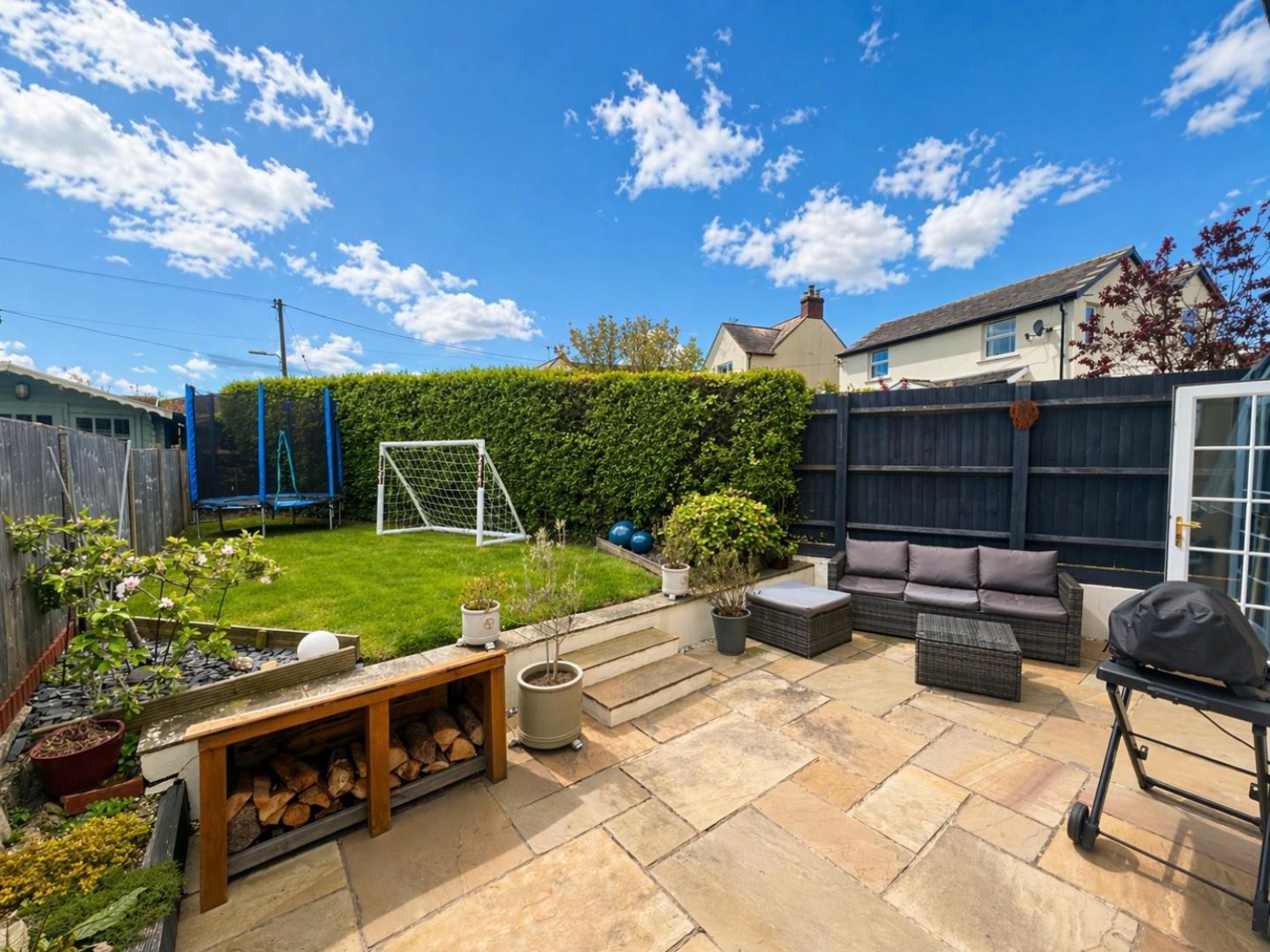 Woodend Lane , Cam, GL11 5LR