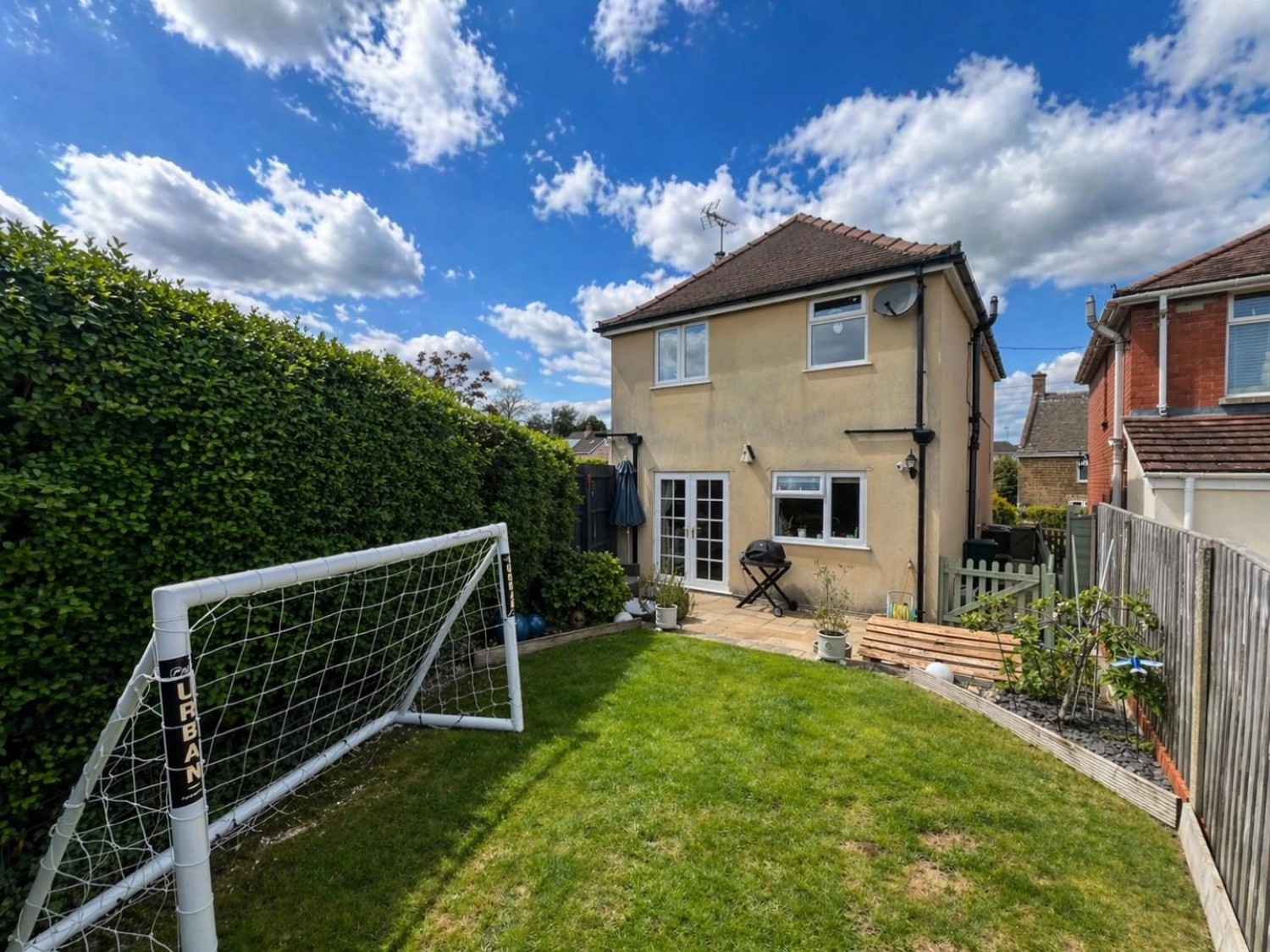 Woodend Lane , Cam, GL11 5LR