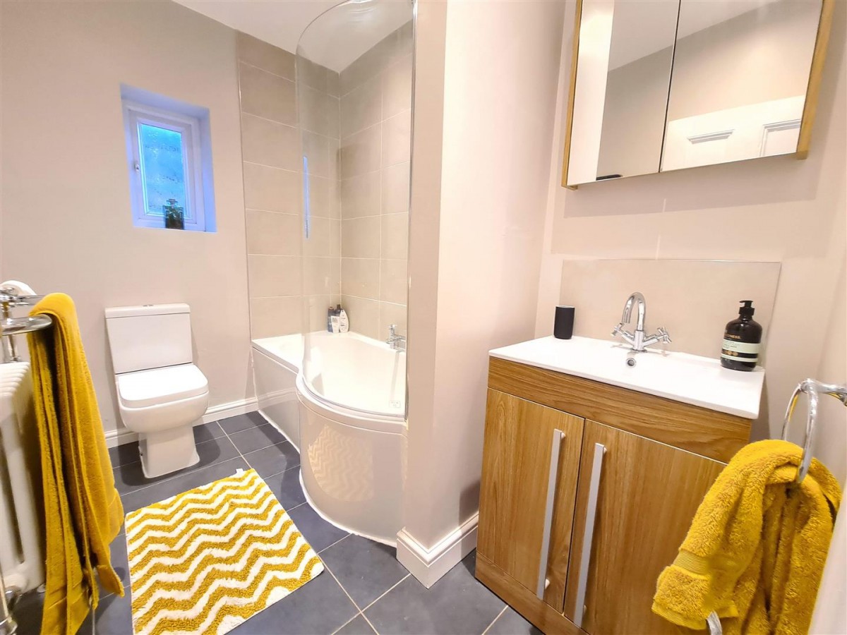 Harlow Moor Drive, Harrogate, North Yorkshire