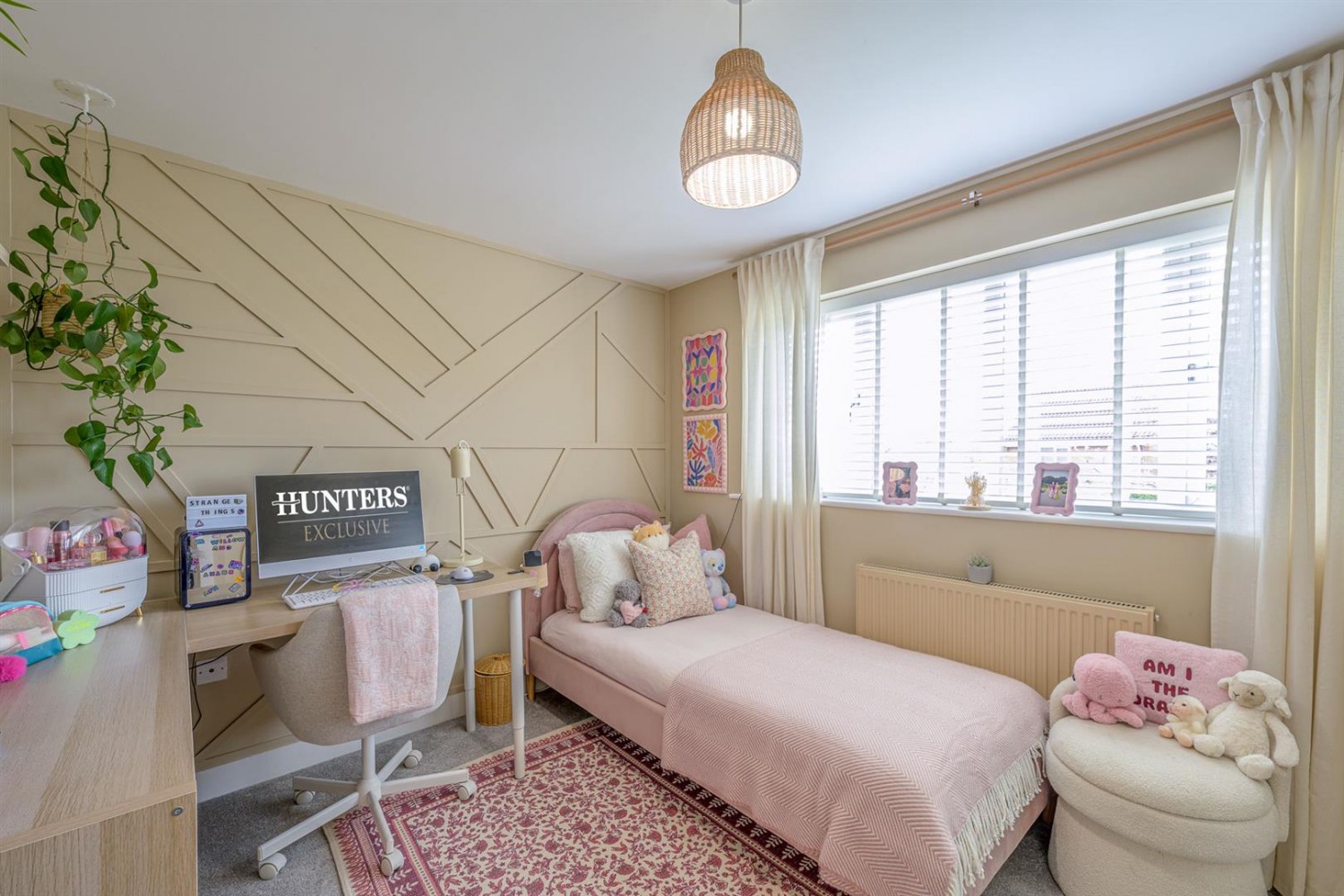 Honeytree Close, Kingswinford, DY6 8NY