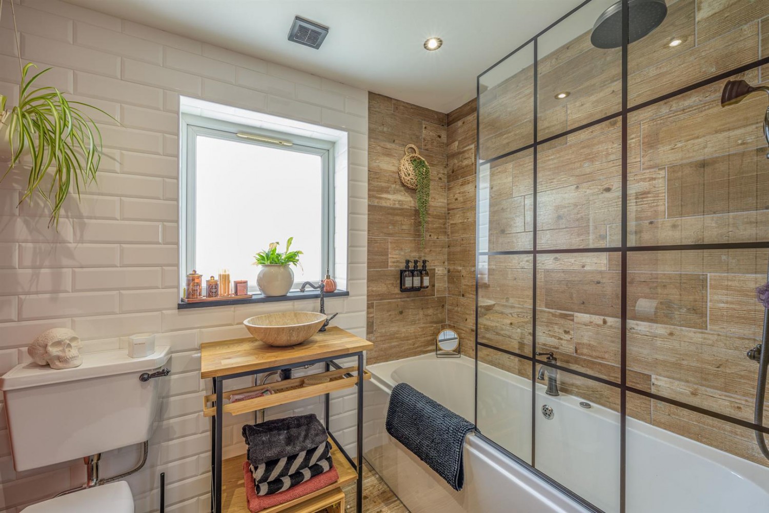 Honeytree Close, Kingswinford, DY6 8NY