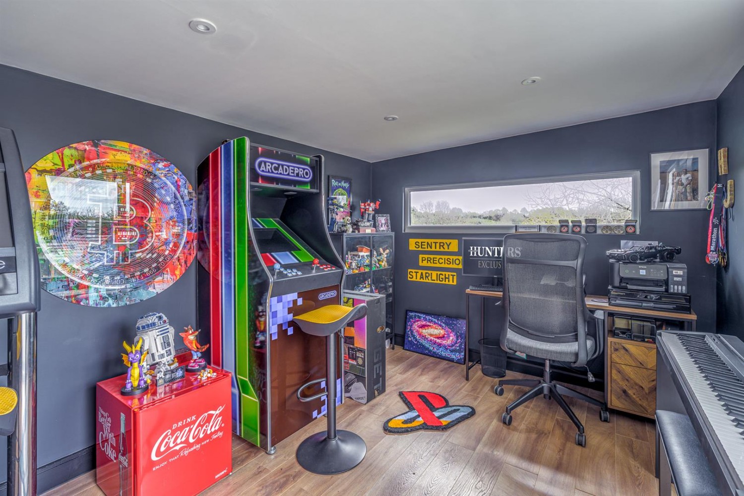 Honeytree Close, Kingswinford, DY6 8NY