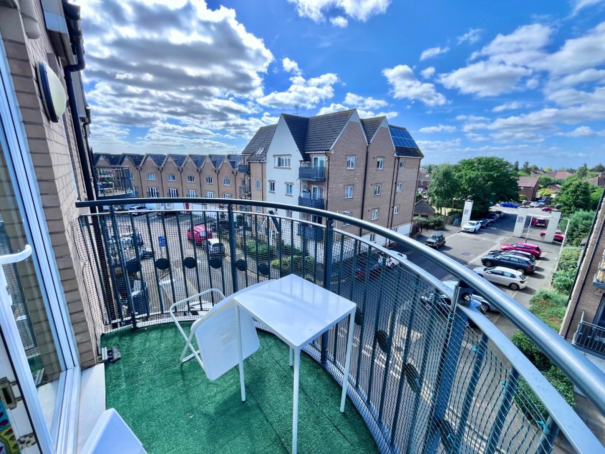 Spa House, Varcoe Gardens, Hayes, UB3 2FH