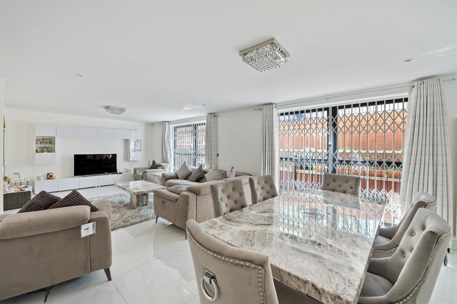 Mapesbury Road, London, NW2