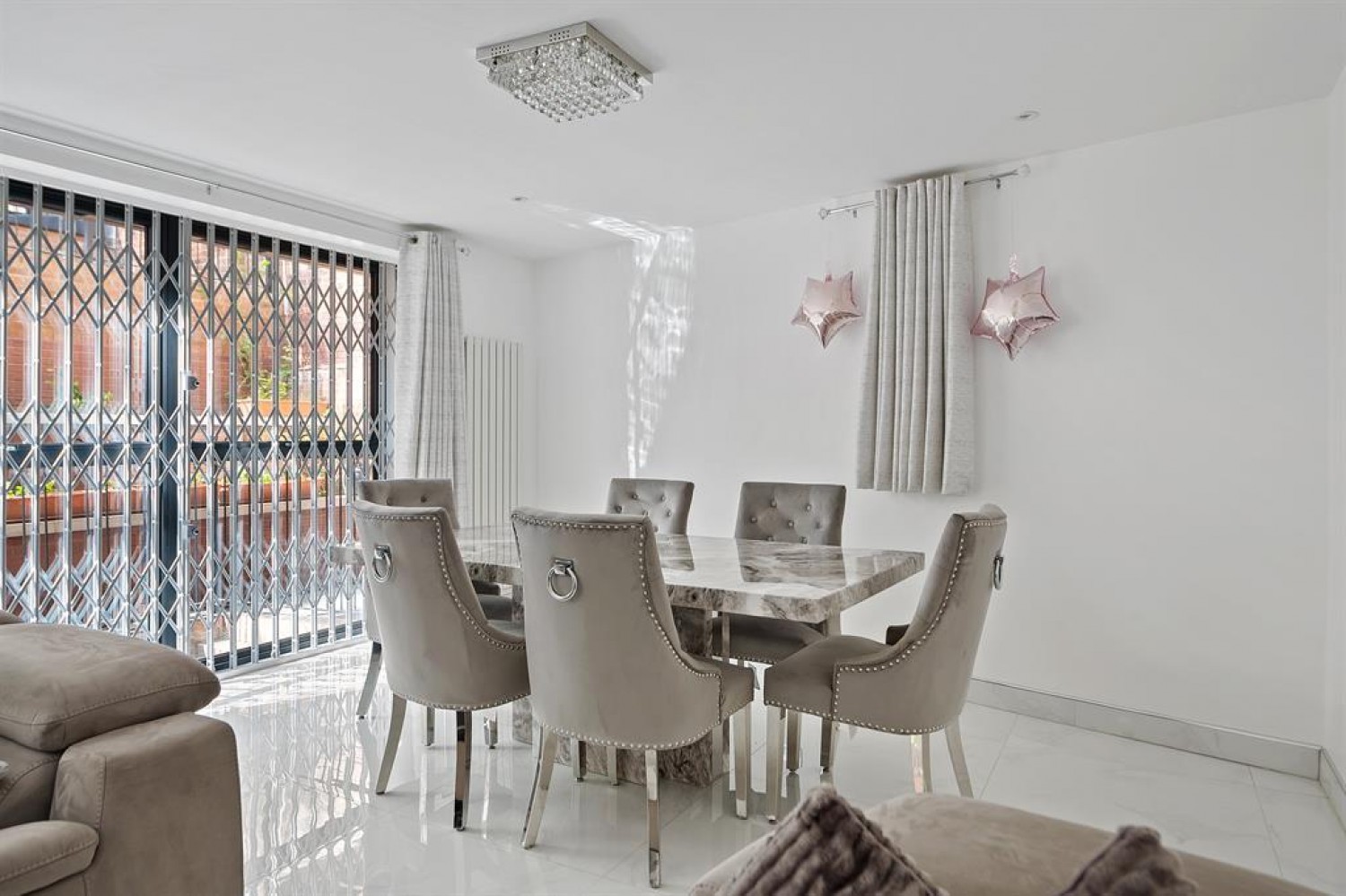 Mapesbury Road, London, NW2