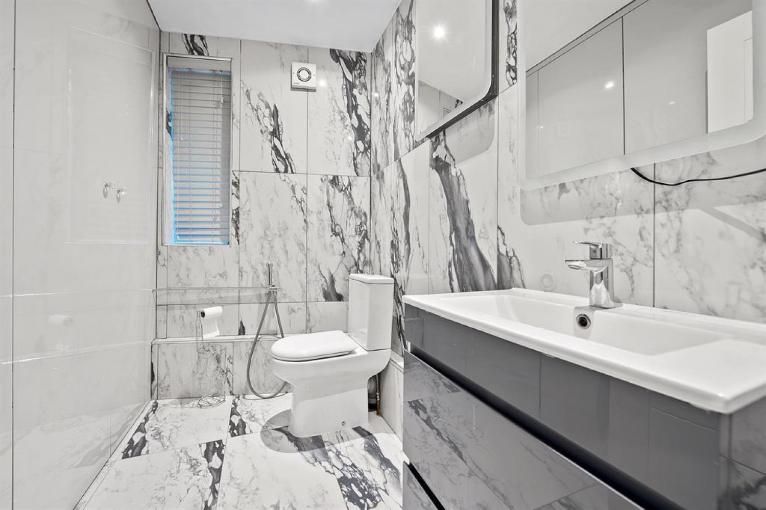 Mapesbury Road, London, NW2