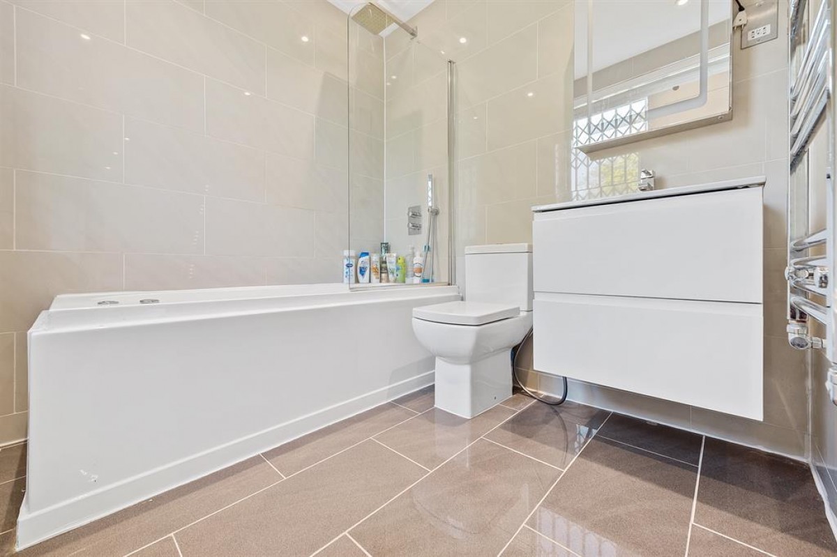 Mapesbury Road, London, NW2