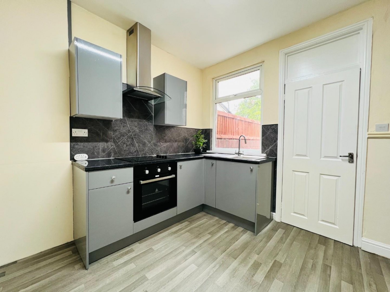 Albert Street, Featherstone