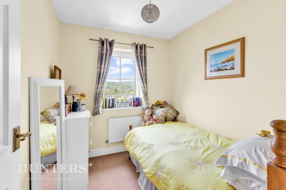 Durnlaw Close, Littleborough, OL15 0BD