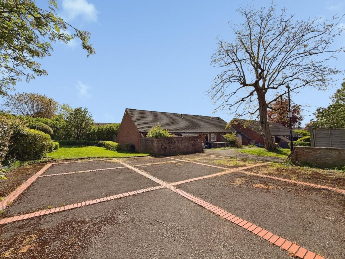 Turnberry Walk, Bristol, BS4 5DL