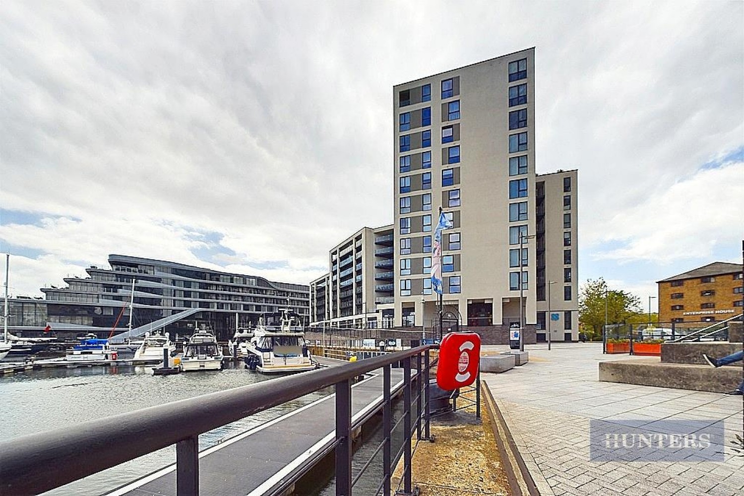 Maritime Walk 1, Ocean Village, SO14