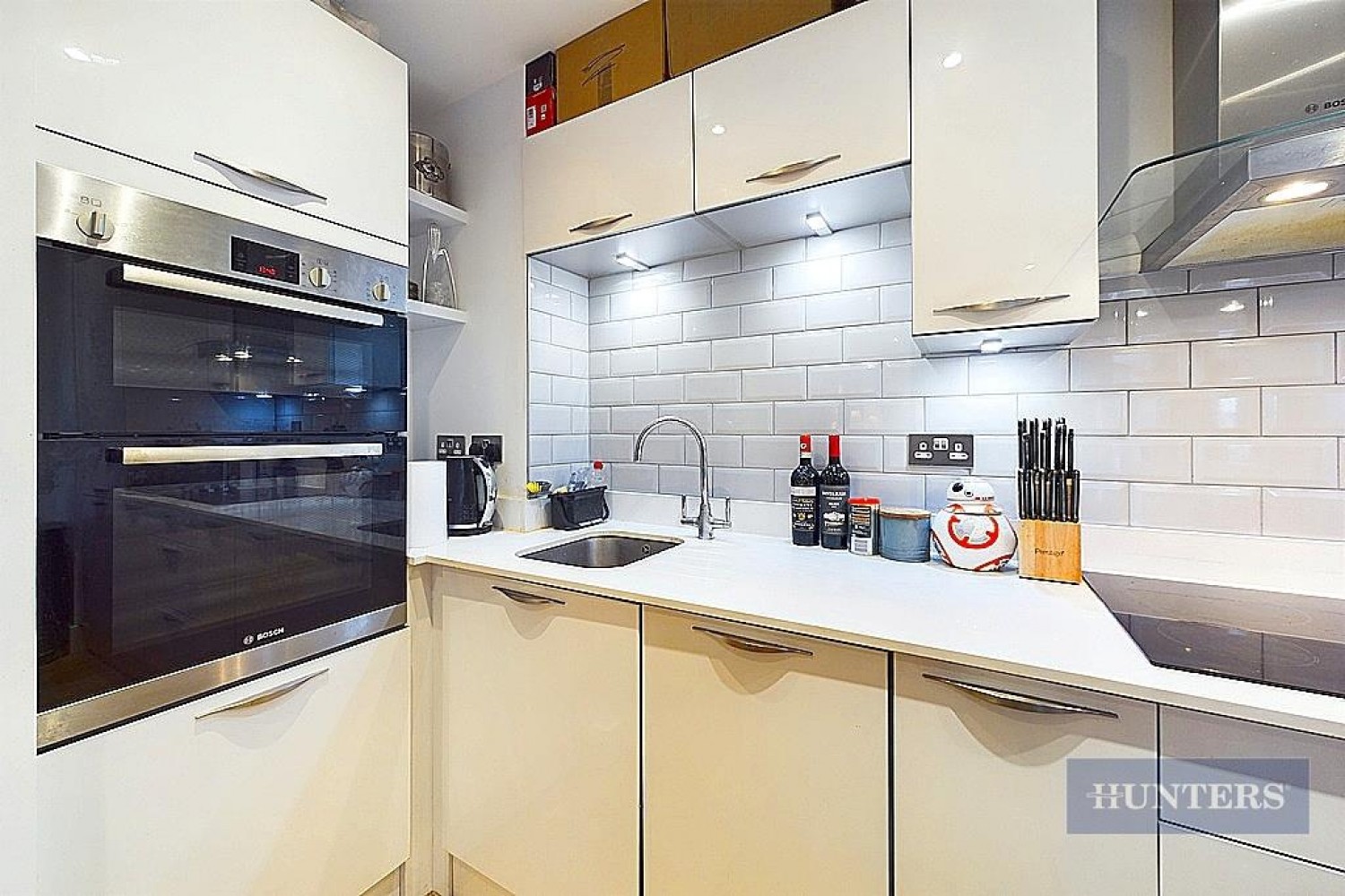 Maritime Walk 1, Ocean Village, SO14