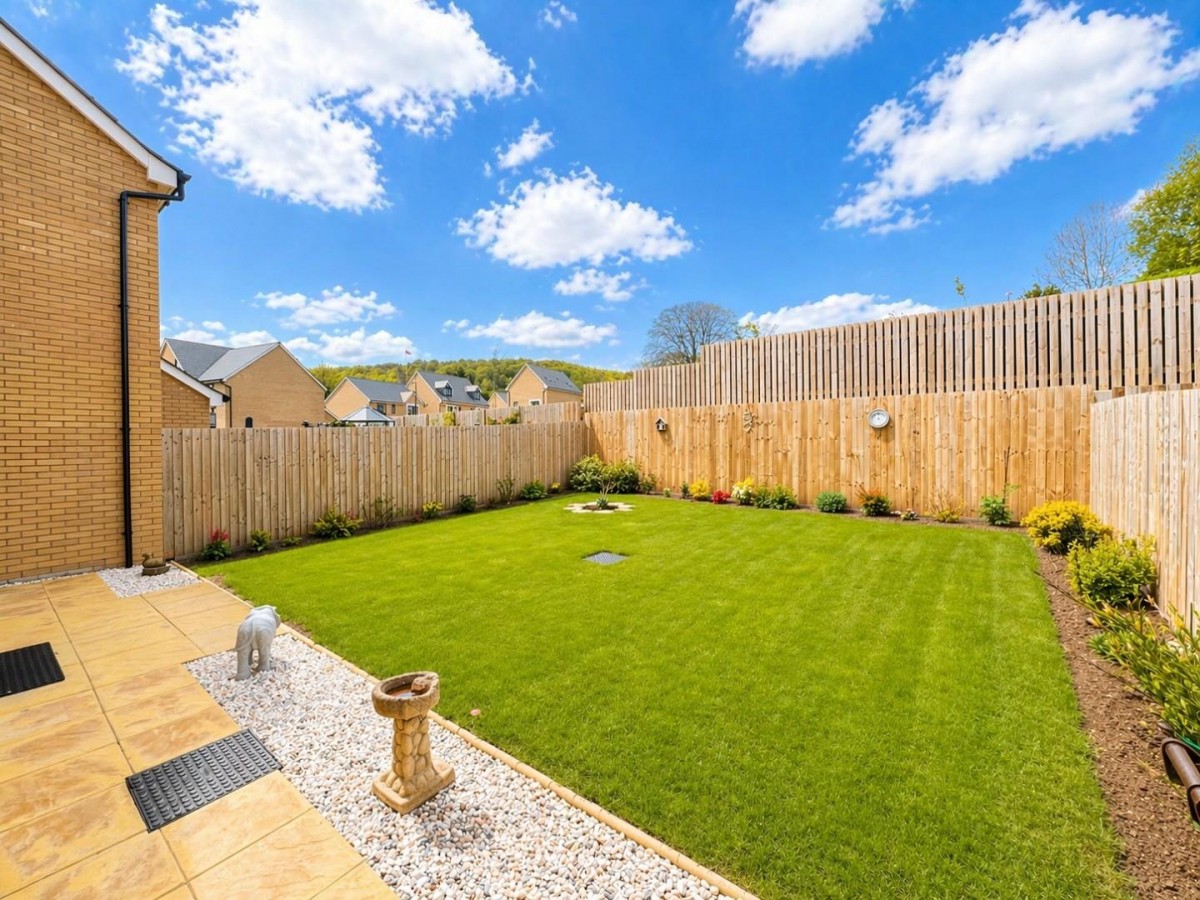 Foundry Rise, Dursley, GL11 4FE