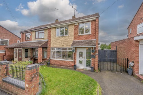 Granville Drive, Kingswinford, DY6 8LH