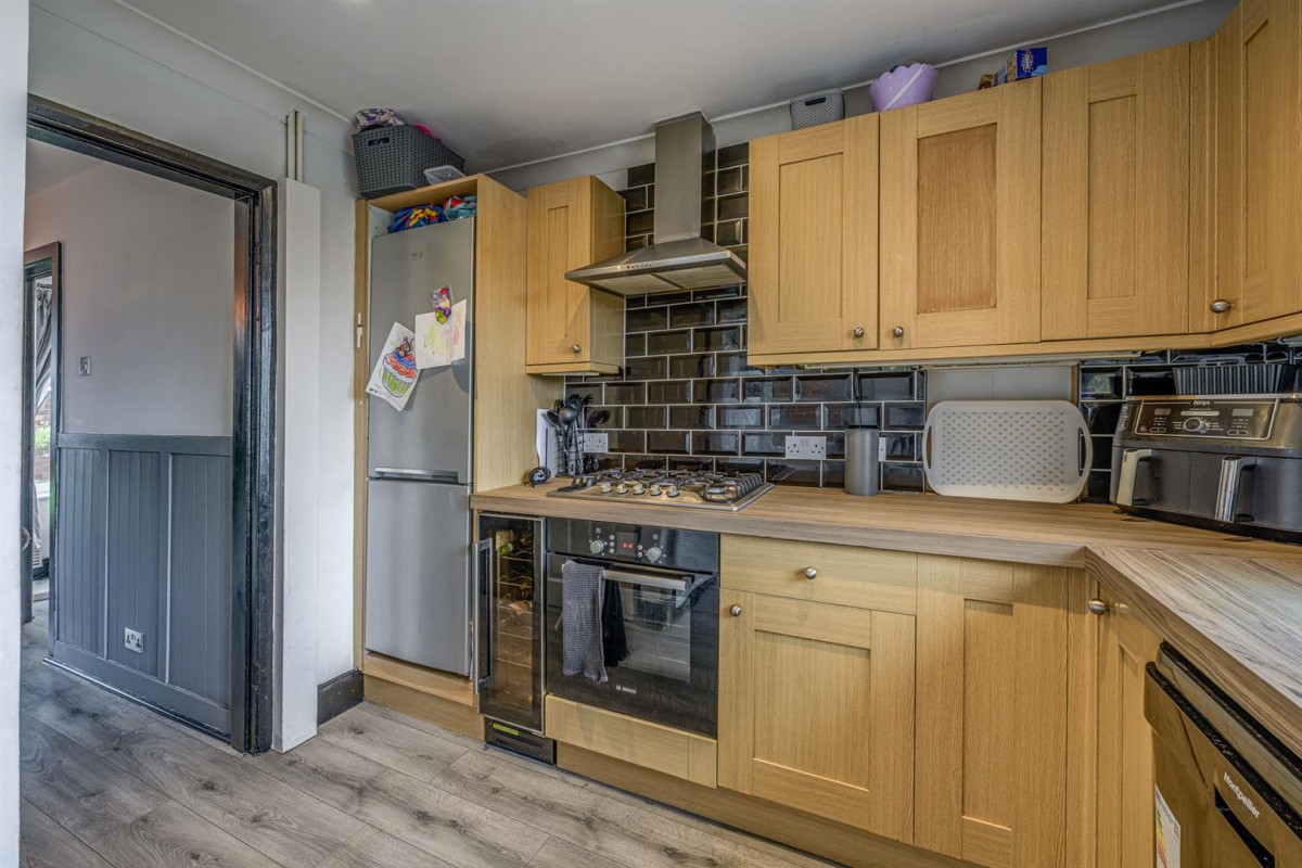 Granville Drive, Kingswinford, DY6 8LH