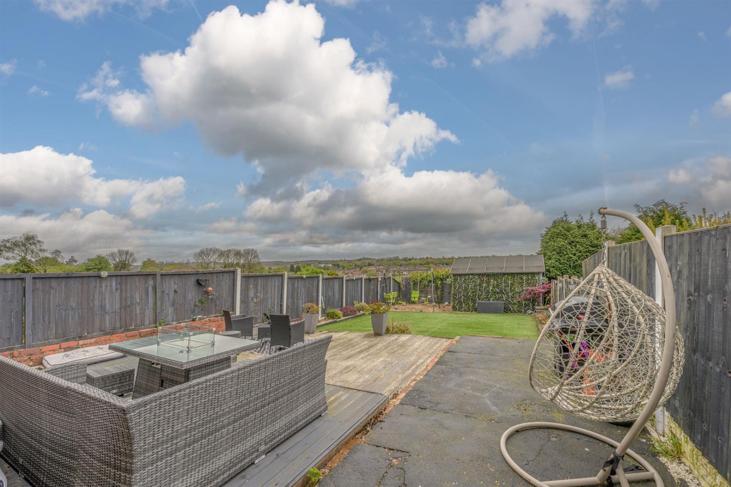 Granville Drive, Kingswinford, DY6 8LH