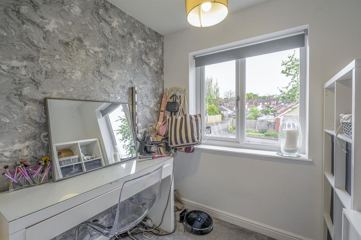 Granville Drive, Kingswinford, DY6 8LH