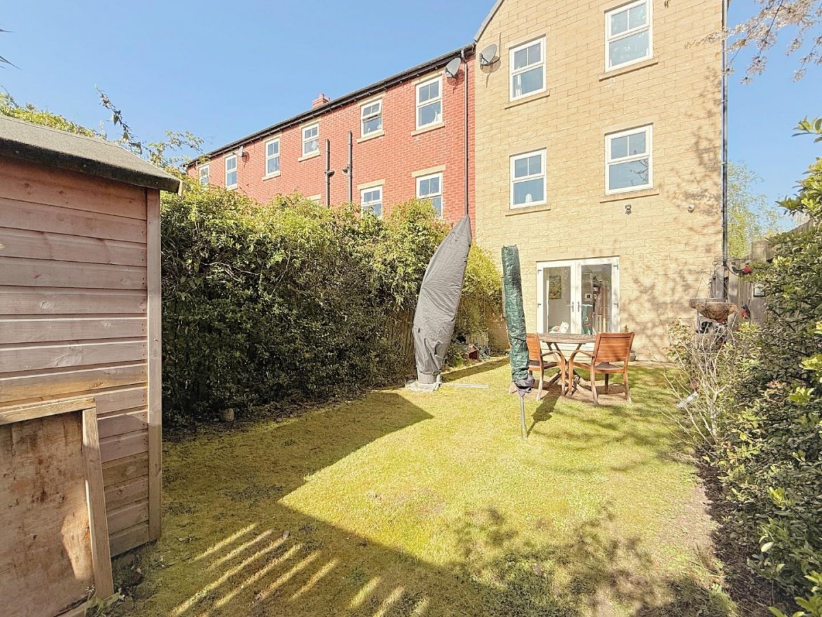 Holts Crest Way, Armley