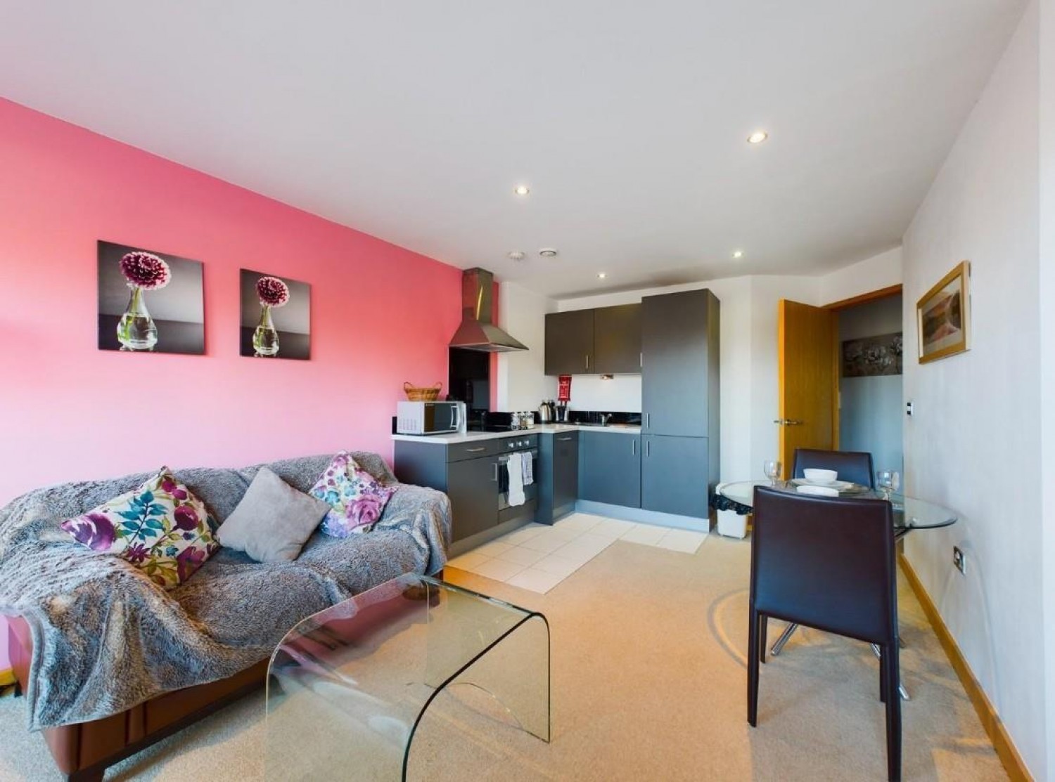 Salts Mill Road, Shipley