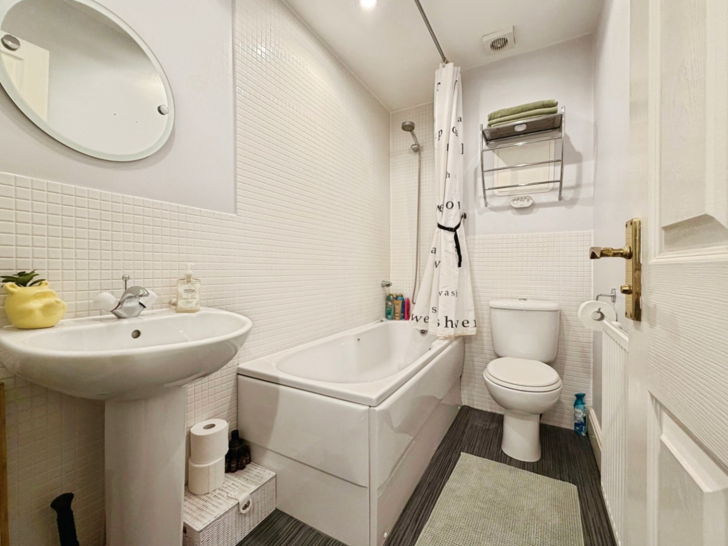 Guernsey Way, Kennington, Ashford