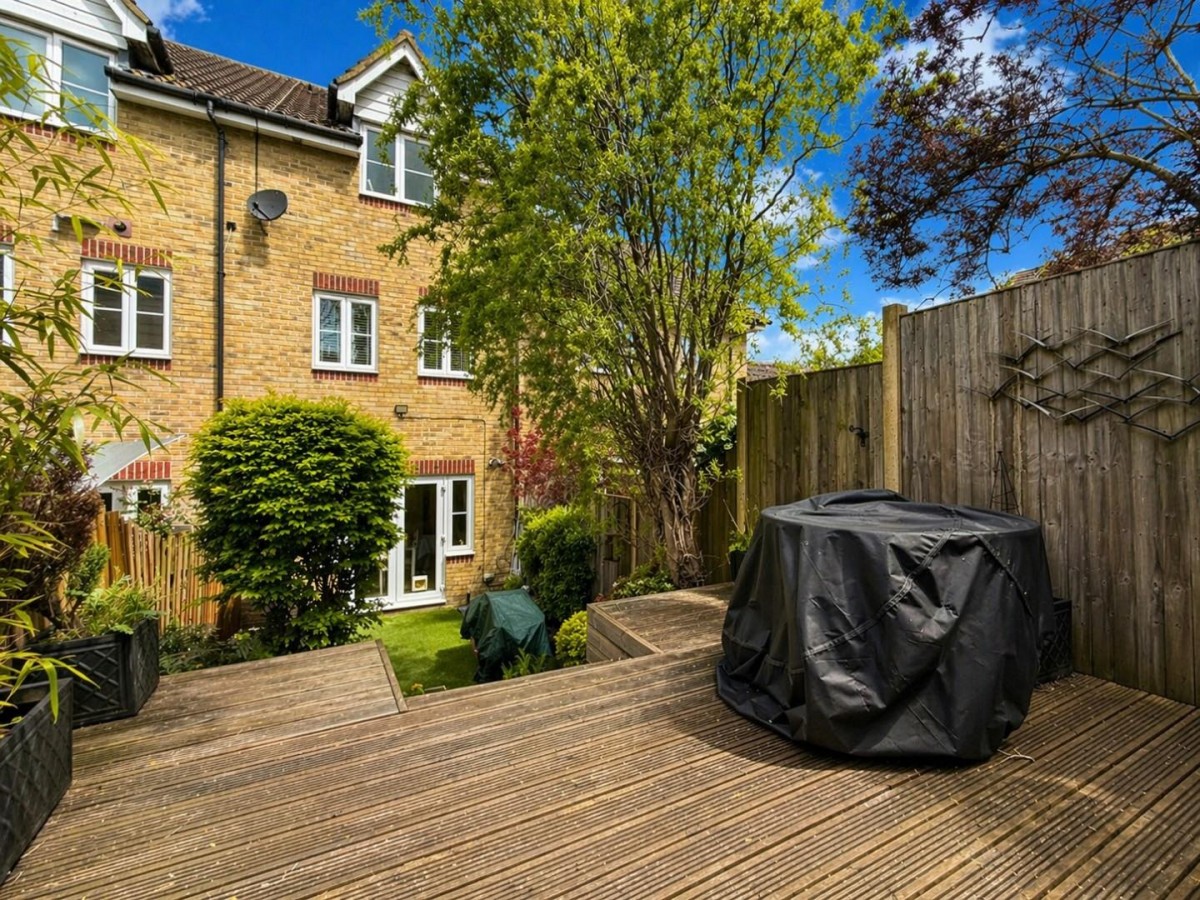 Guernsey Way, Kennington, Ashford